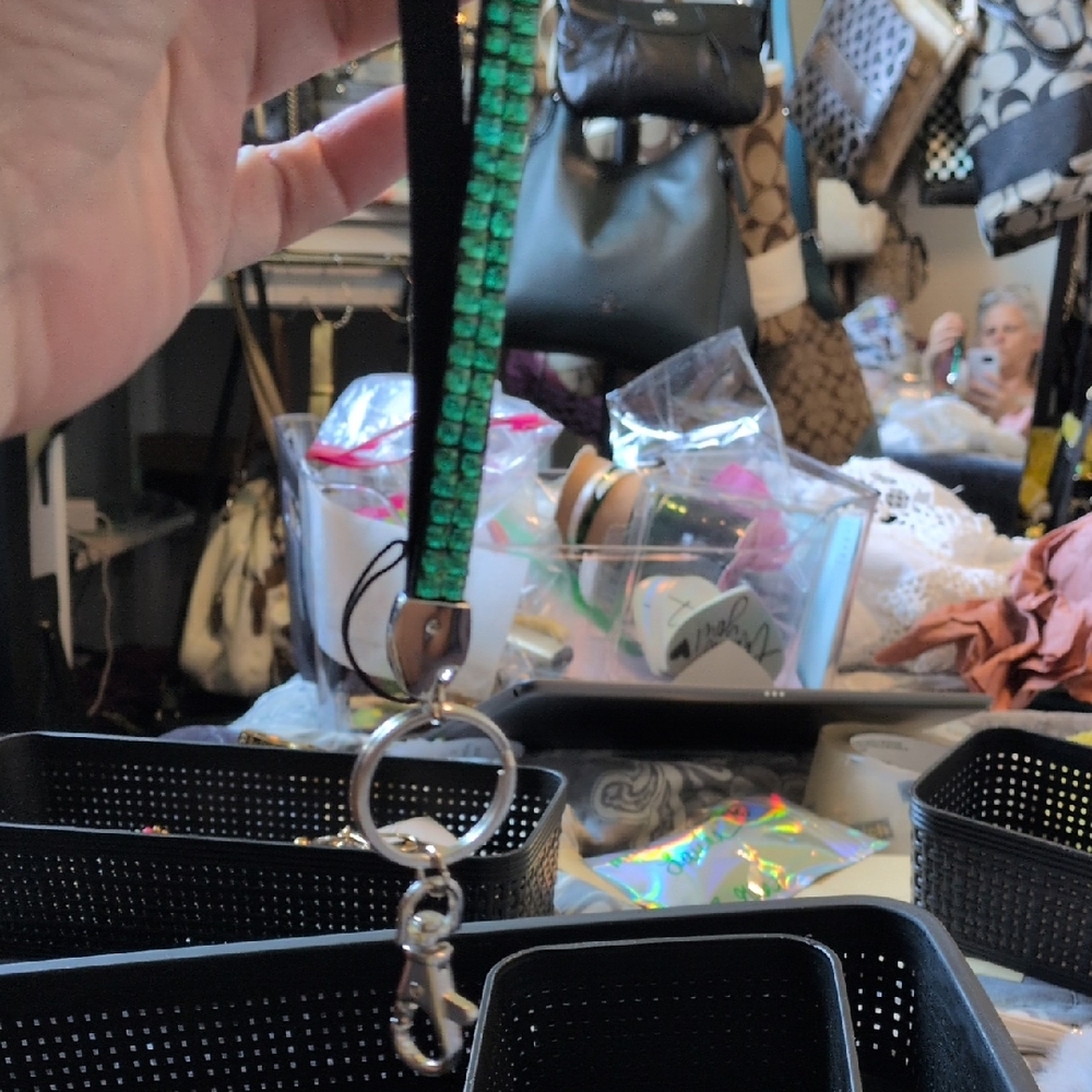 Green‎ Key & Card Holder